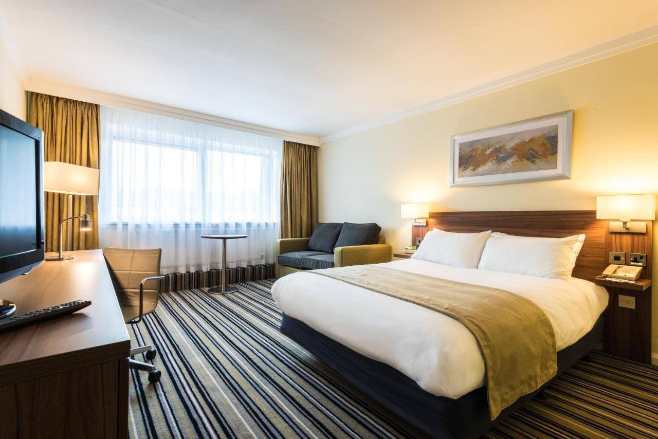 Holiday Inn Colchester By Ihg Zewnętrze zdjęcie