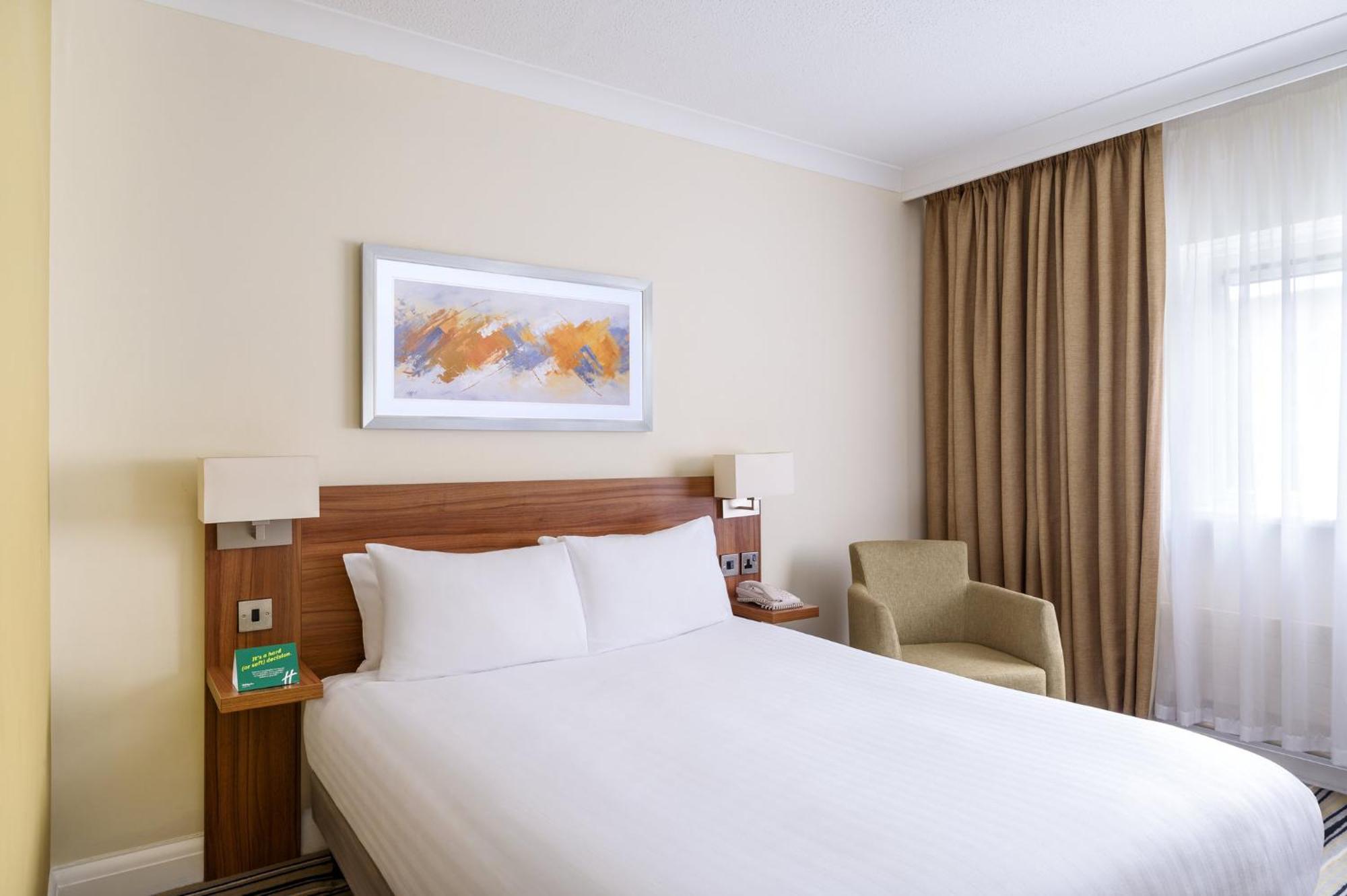 Holiday Inn Colchester By Ihg Zewnętrze zdjęcie