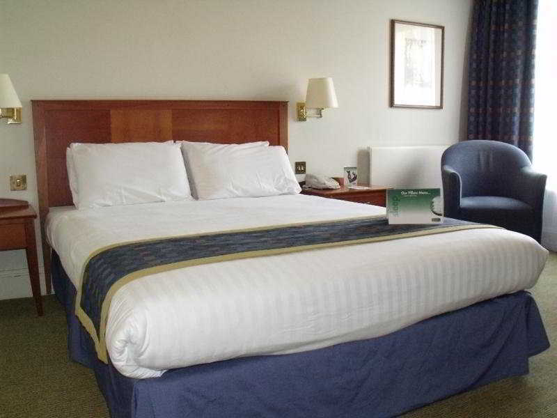 Holiday Inn Colchester By Ihg Pokój zdjęcie